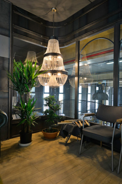 Demire ruh veren adam Demire ruh veren adam